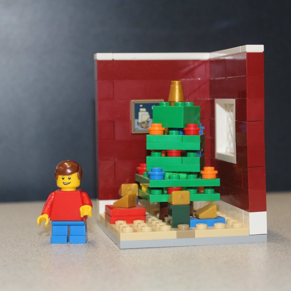 LEGO 3300020 Limited Edition 2011 Christmas Tree with Instructions (Complete)